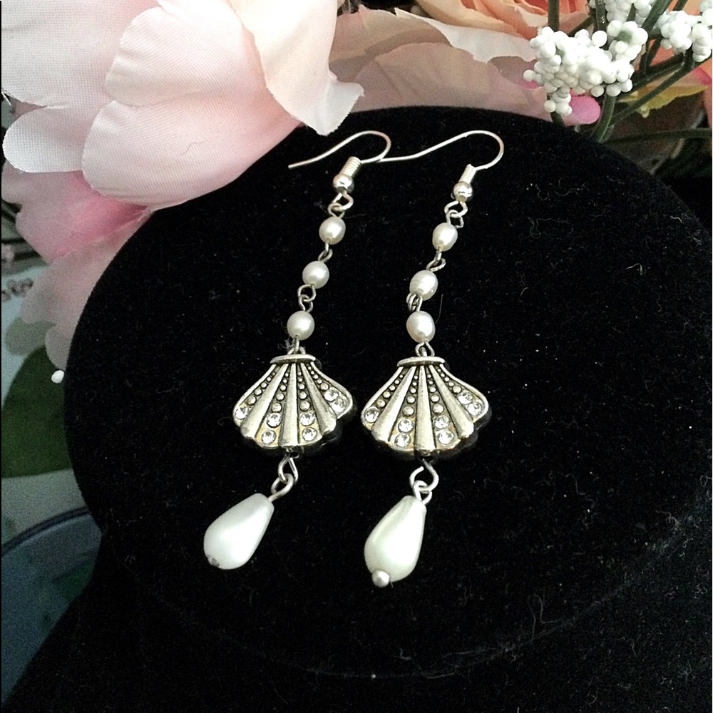SALE💕Beach Earrings, Scallop Rhinestone Earrings